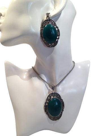 Mohalla Antique Emerald Green Fashion Necklace w/ Earrings